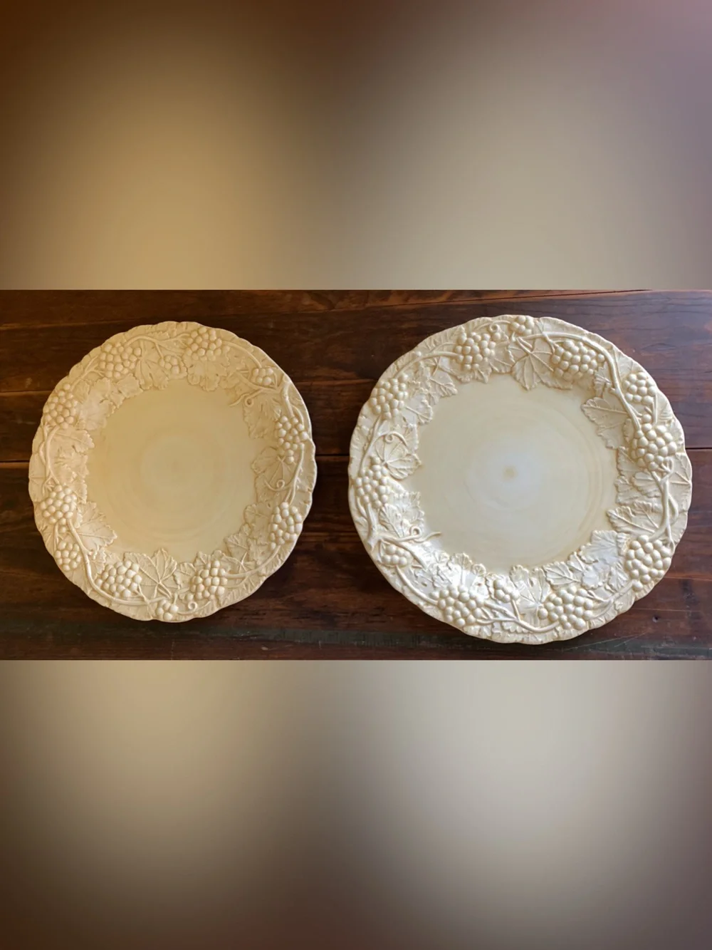 2 Horchow HCH20 Dinner Plates Cream Scalloped Grapes Ivory Ceramic